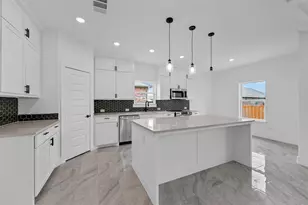 306 Day Dr, Mabank, TX 75147 - Photo 7