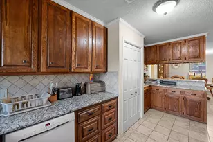 837 White Oak Dr, Woodway, TX 76712 - Photo 9