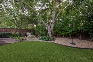 2318 Barberry Dr, Dallas, TX 75211 - Photo 25