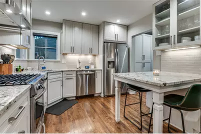 2318 Barberry Drive, Dallas, TX 75211 - Photo 7