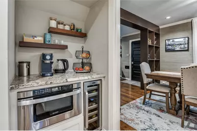 2318 Barberry Drive, Dallas, TX 75211 - Photo 9