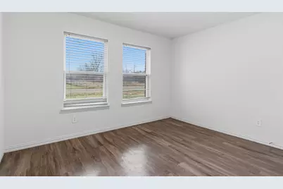 104 Holiday Drive, Gun Barrel City, TX 75156 - Photo 9