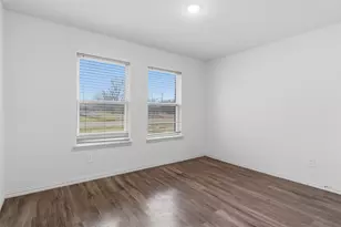 104 Holiday Dr, Gun Barrel City, TX 75156 - Photo 9