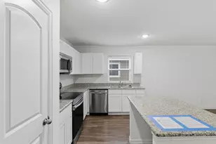 104 Holiday Dr, Gun Barrel City, TX 75156 - Photo 5