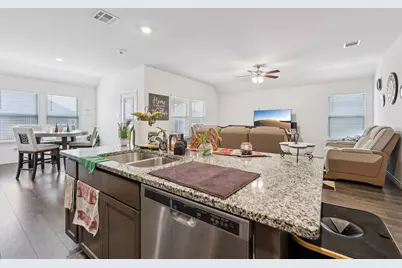 708 Auburn Forest Drive, Princeton, TX 75407 - Photo 9