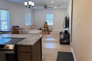 809 S Wine St, Gainesville, TX 76240 - Photo 9