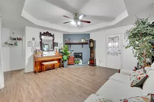 5916 Tinsley Dr, Arlington, TX 76017 - Photo 3