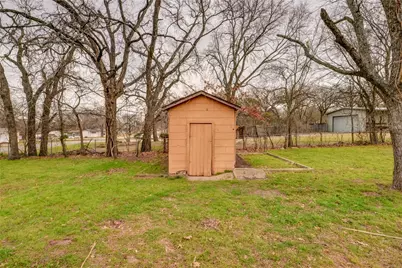 1002 N Stewart Court, Azle, TX 76020 - Photo 29
