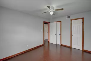 1002 N Stewart Ct, Azle, TX 76020 - Photo 11