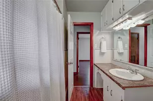 1002 N Stewart Ct, Azle, TX 76020 - Photo 9