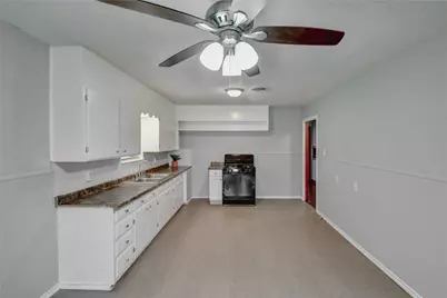 1002 N Stewart Court, Azle, TX 76020 - Photo 19