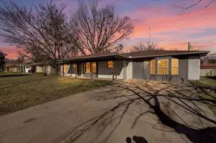 1407 Royal Dr, Kaufman, TX 75142 - Photo 1