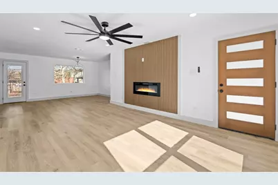 2011 E Park Row Drive, Arlington, TX 76010 - Photo 11