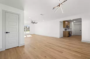 2011 E Park Row Dr, Arlington, TX 76010 - Photo 19