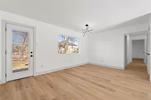 2011 E Park Row Dr, Arlington, TX 76010 - Photo 15