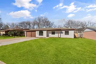 2011 E Park Row Dr, Arlington, TX 76010 - Photo 5