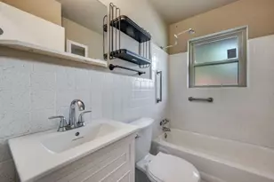 2631 Danny Ln, Farmers Branch, TX 75234 - Photo 7