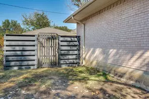 2631 Danny Ln, Farmers Branch, TX 75234 - Photo 9