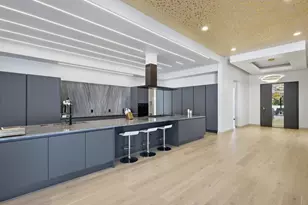 10230 Marsh Ln, Dallas, TX 75229 - Photo 13