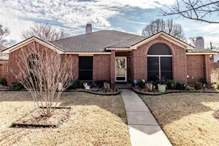 266 E Ridgegate Dr, Garland, TX 75040 - Photo 1