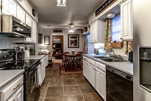 266 E Ridgegate Dr, Garland, TX 75040 - Photo 3