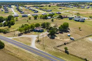 638 Main St, Paradise, TX 76073 - Photo 25