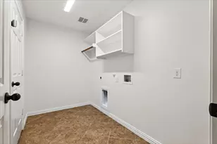 350 Falstaff Dr, Roanoke, TX 76262 - Photo 9