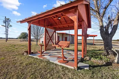 1858 Farm Road 1506, Paris, TX 75460 - Photo 29