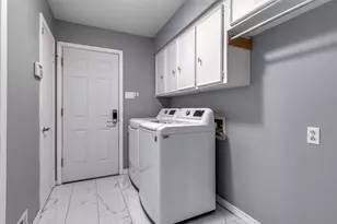 9352 Heatherdale Dr, Dallas, TX 75243 - Photo 31