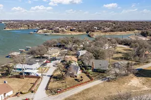 611 Elm Cir, Lake Bridgeport, TX 76426 - Photo 29