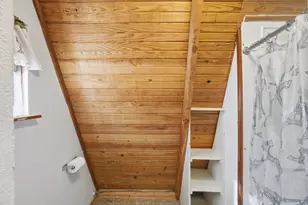 611 Elm Cir, Lake Bridgeport, TX 76426 - Photo 11