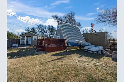 611 Elm Circle, Lake Bridgeport, TX 76426 - Photo 21