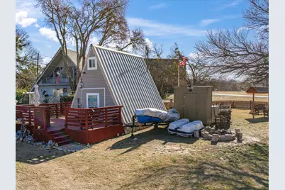 611 Elm Circle, Lake Bridgeport, TX 76426 - Photo 31