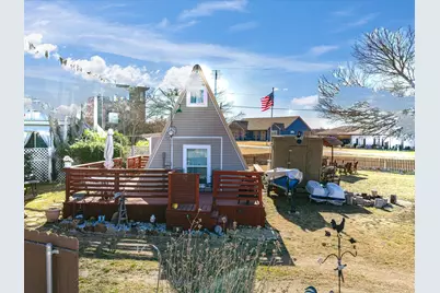 611 Elm Circle, Lake Bridgeport, TX 76426 - Photo 17