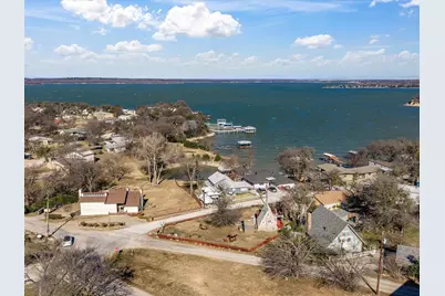 611 Elm Circle, Lake Bridgeport, TX 76426 - Photo 35