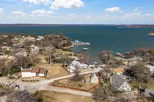 611 Elm Cir, Lake Bridgeport, TX 76426 - Photo 35