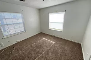 923 N 9th St, Midlothian, TX 76065 - Photo 7