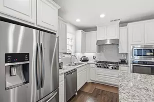 408 Highwood Trail, Lewisville, TX 75056 - Photo 9