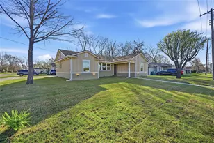 1921 N Woods St, Sherman, TX 75092 - Photo 33