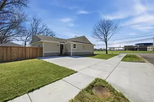 1921 N Woods St, Sherman, TX 75092 - Photo 29