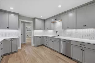 1921 N Woods St, Sherman, TX 75092 - Photo 7