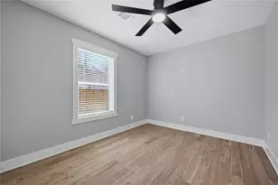 1921 N Woods St, Sherman, TX 75092 - Photo 17