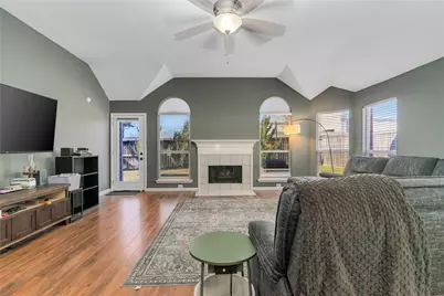 2536 Briarcrest Drive, Burleson, TX 76028 - Photo 7