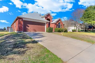 2536 Briarcrest Dr, Burleson, TX 76028 - Photo 3