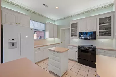 1014 Village Green Court, Arlington, TX 76012 - Photo 25