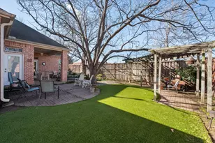 1014 Village Green Ct, Arlington, TX 76012 - Photo 7