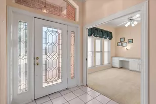 1014 Village Green Ct, Arlington, TX 76012 - Photo 9