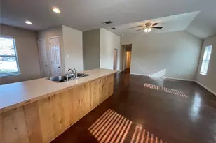 100 Crossbow Ct, Weatherford, TX 76088 - Photo 9