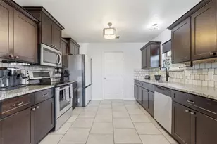 629 Owens Dr, Crowley, TX 76036 - Photo 5