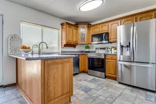 1725 Whiteoak Dr, Garland, TX 75040 - Photo 3